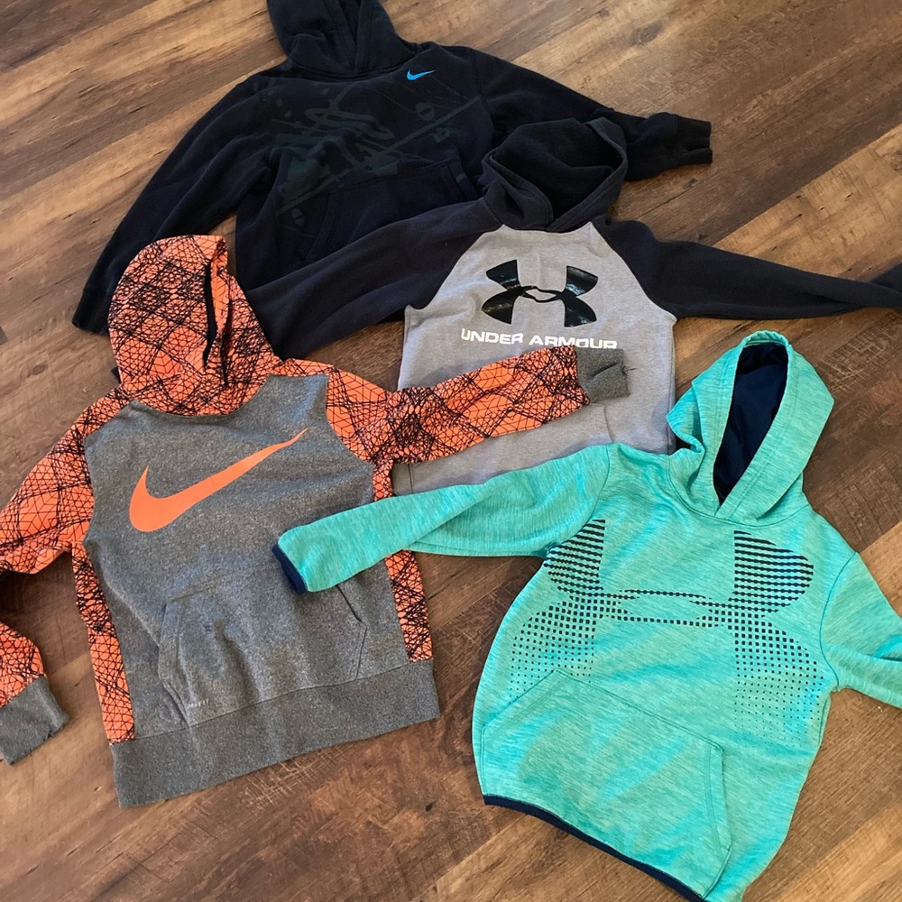 Lot of 4 youth hoodies